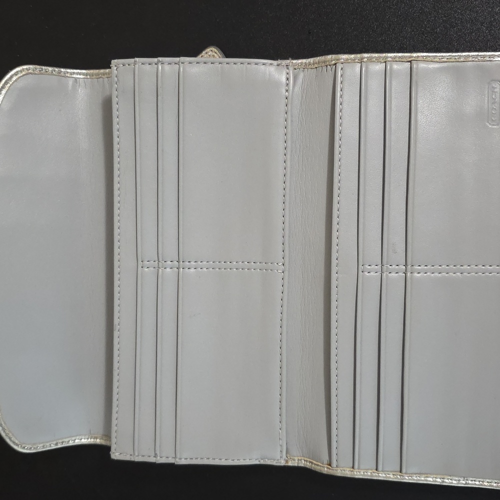 Coach Metallic Silver Signature Buckle Wallet - Picture 3 of 4